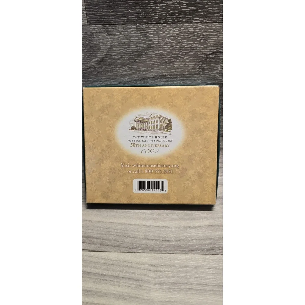 White House Historical Association Christmas Ornament 2011 in Box W/Booklet LotC